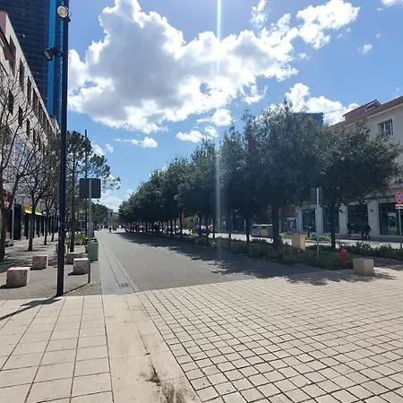 Metropolitan - Center Daire Tiran